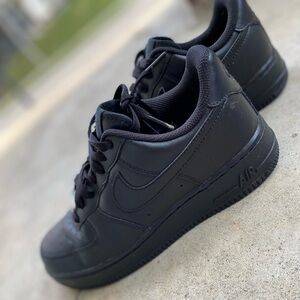 Nike air force 1 low black